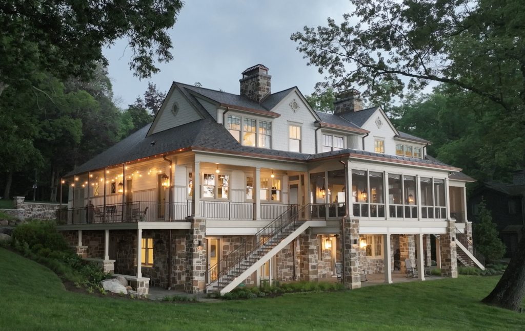 Screenshot Photos of the front of culver Indiana Lake house